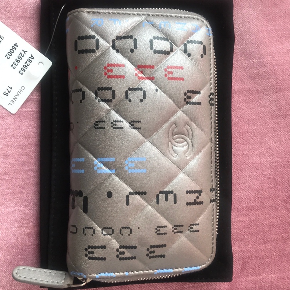 Chanel 17S Leather Wallet